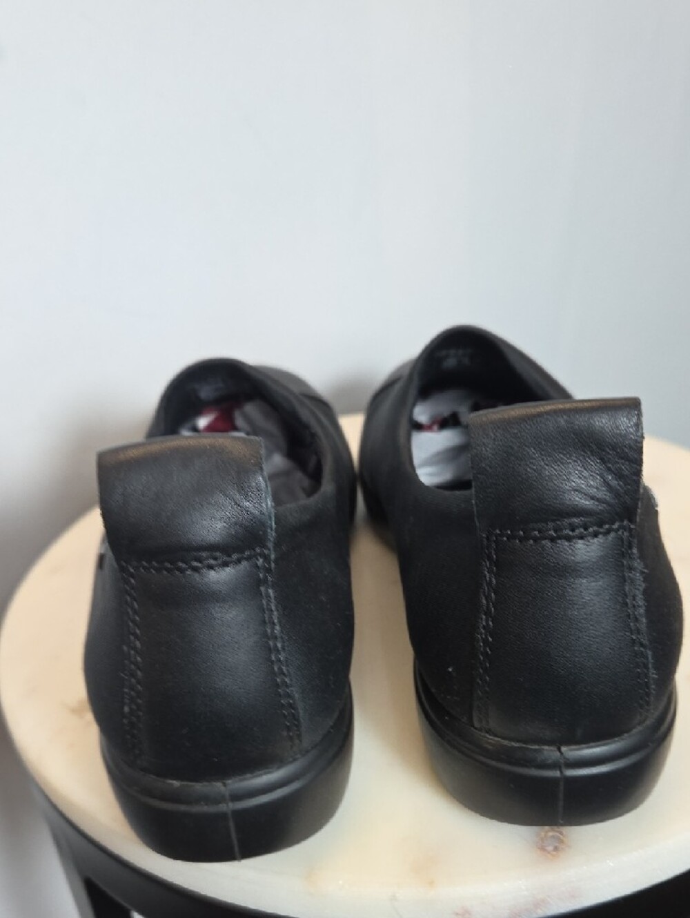 Ecco Womens Black Slip-On Loafers Size 9 - Picture 4 of 9